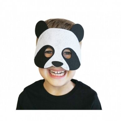 Kaukė Panda, pagaminta iš veltinio 2