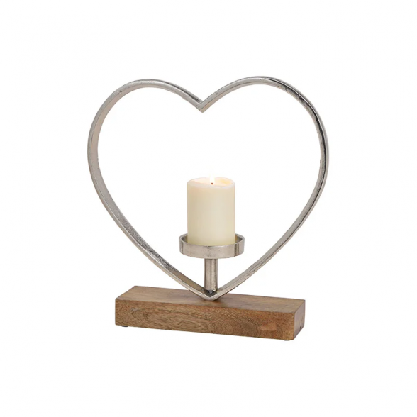 Žvakidė Širdyje ant medinio pado. Dovanojama vestuvių metu kaip šeimos židinys. H35cmx34cmx8cm